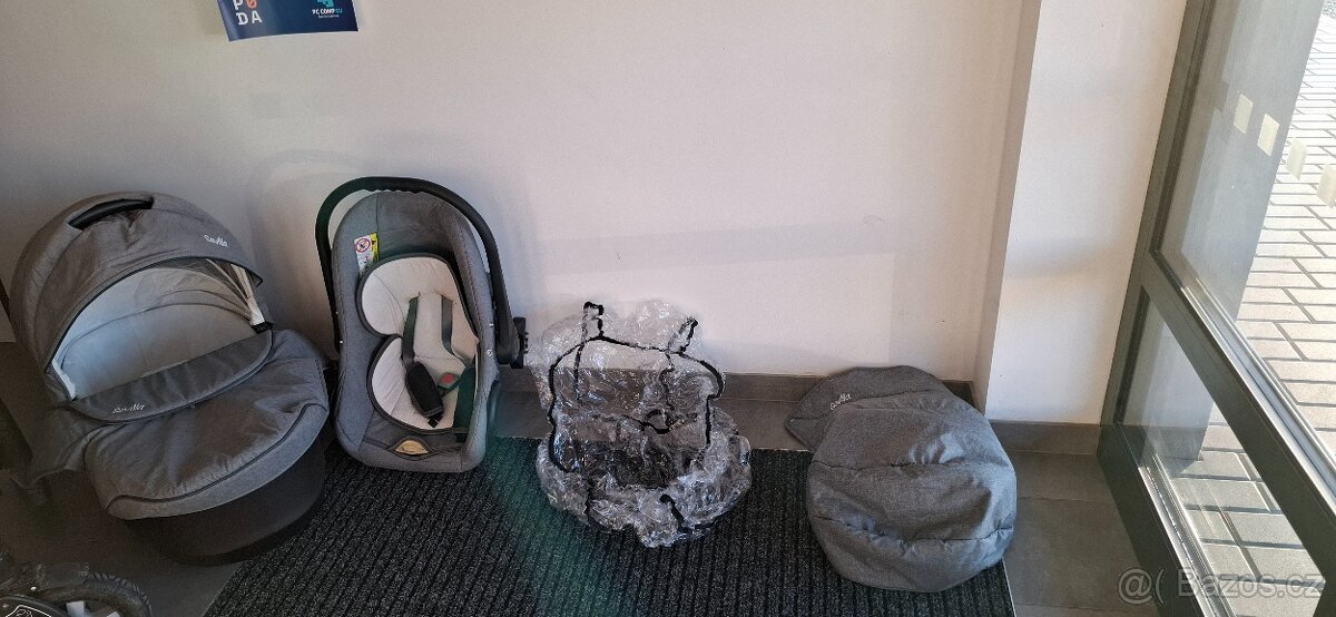 Kočárek Camarelo Sevilla - 11