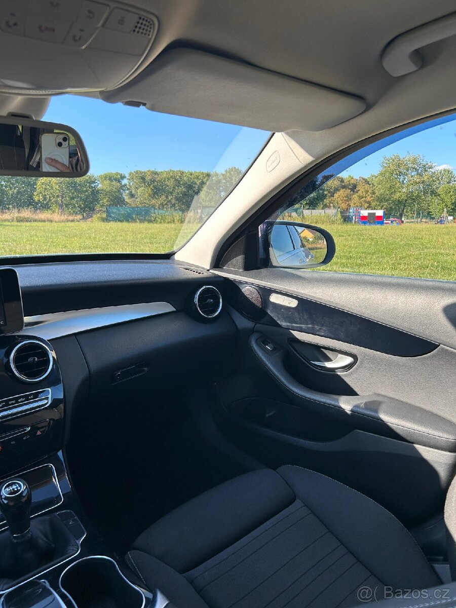 Mercedes Benz C - 11