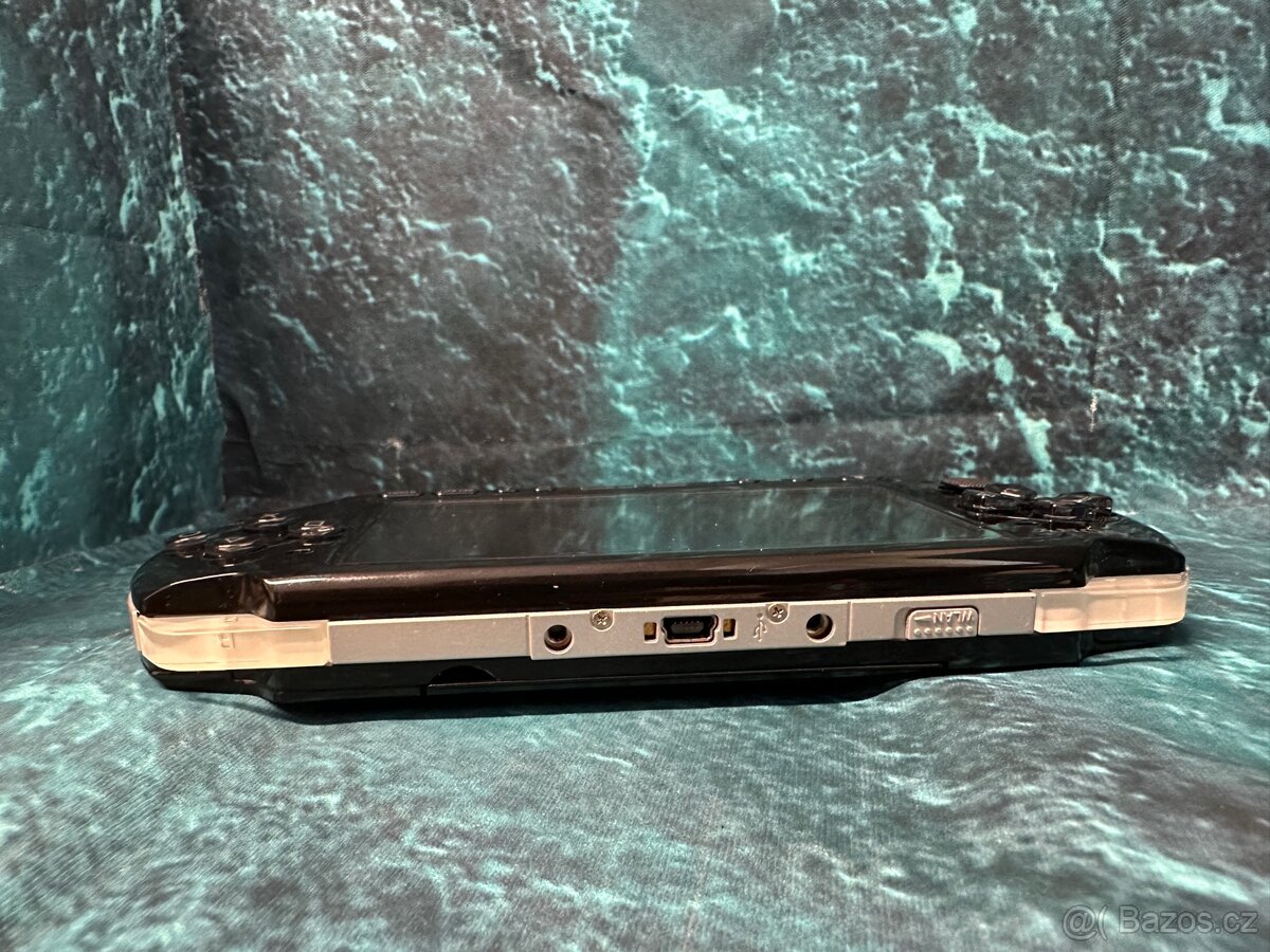 PSP 3000 piano black - 11