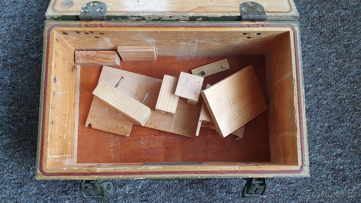 Vojenská dřevěná bedna 2x - 11