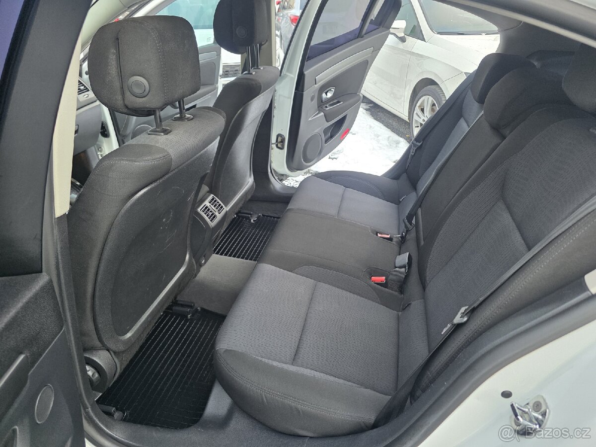 Renault Laguna
2.0 I 103kw - 11