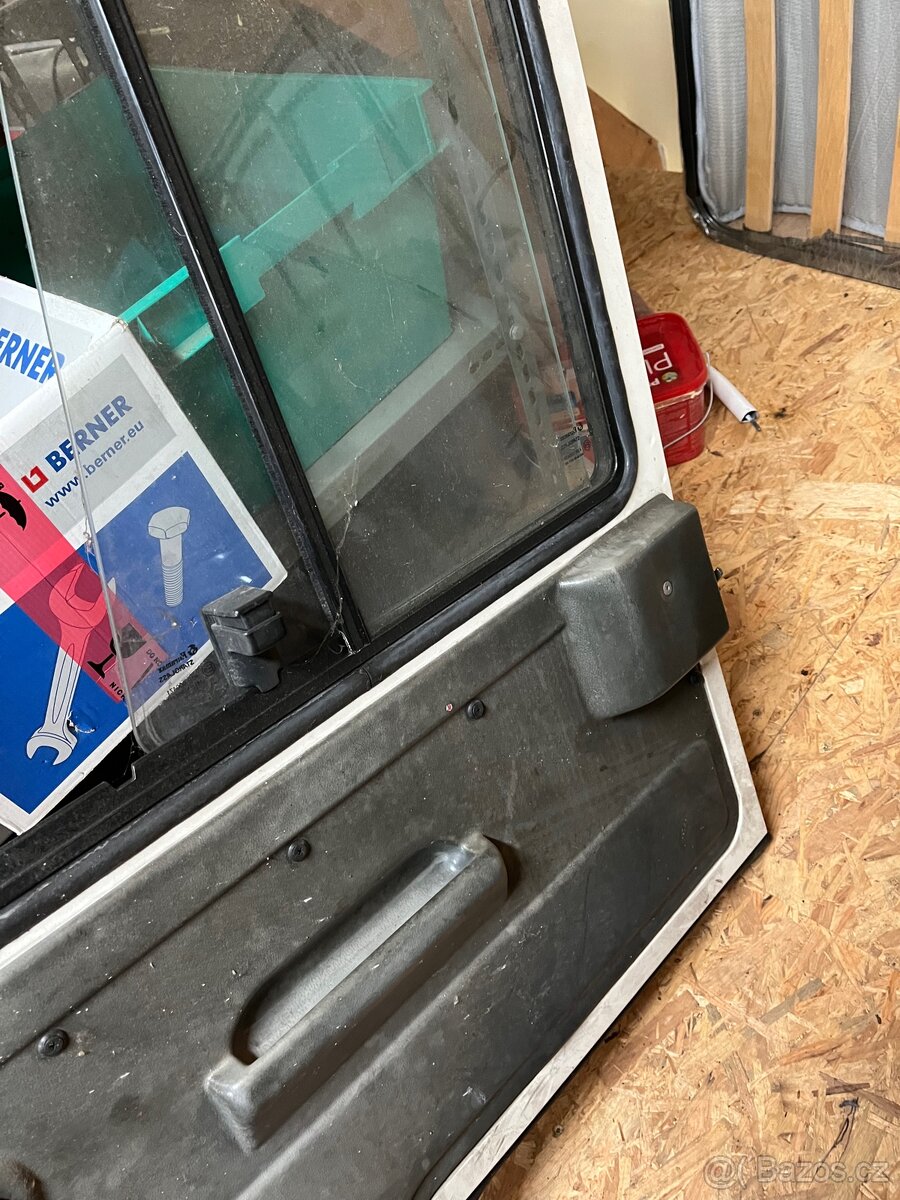 Dveře pravé+ levé s okny Multicar m26 - 11