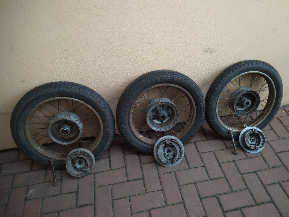 JAWA kompletní kola 16“ (3 ks) originál i původní stav - 11