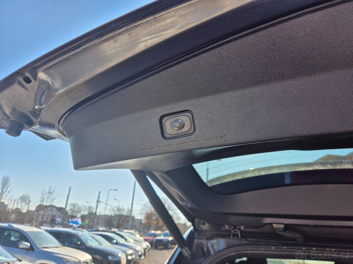 Ford Explorer 3.5i,213KW,4x4,LED,PLNÁ VÝBAVA,DPH,R.V.2015 - 11