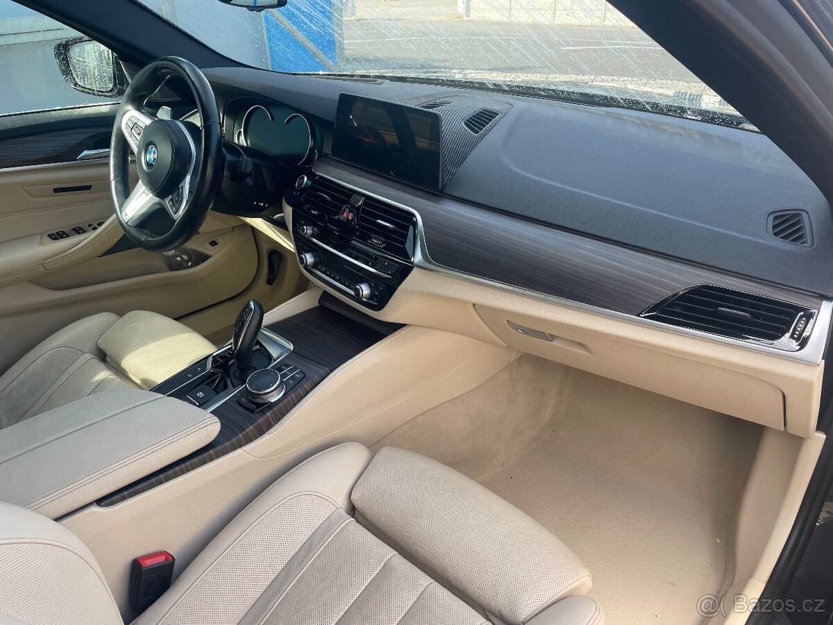BMW 530d G30 výjímečný stav - 11