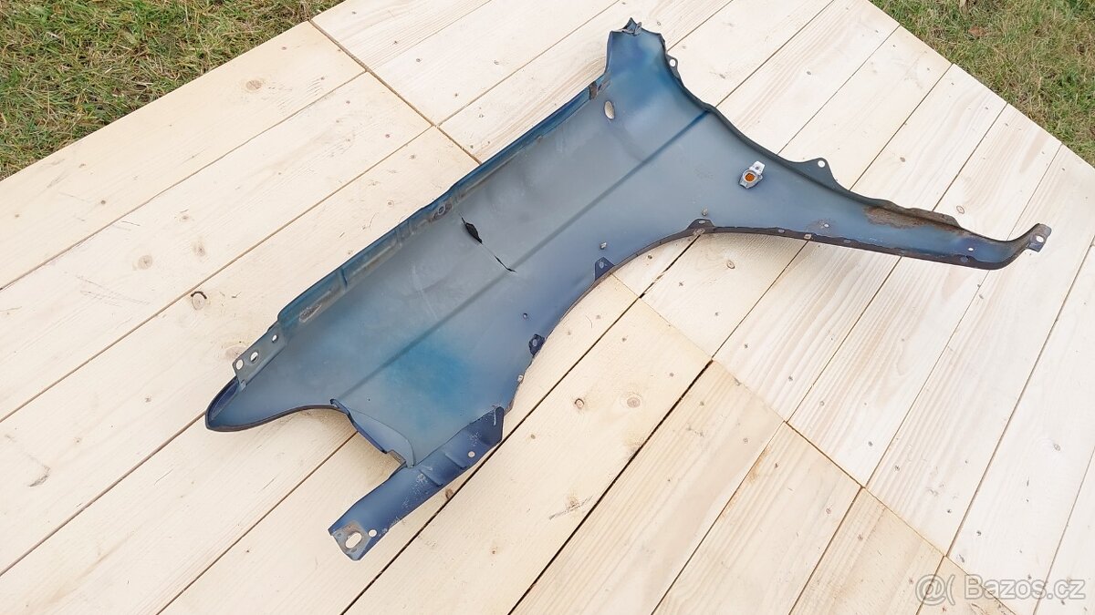 Mitsubihi Pajero Sport – Blatník pravý přední modrý - 11