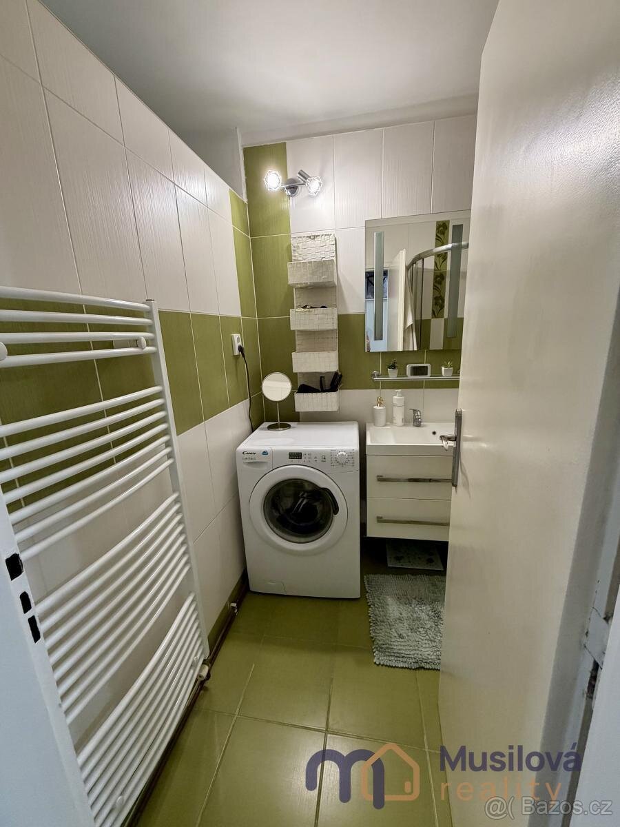 Prodej bytu 2+1 56 m2 - 11