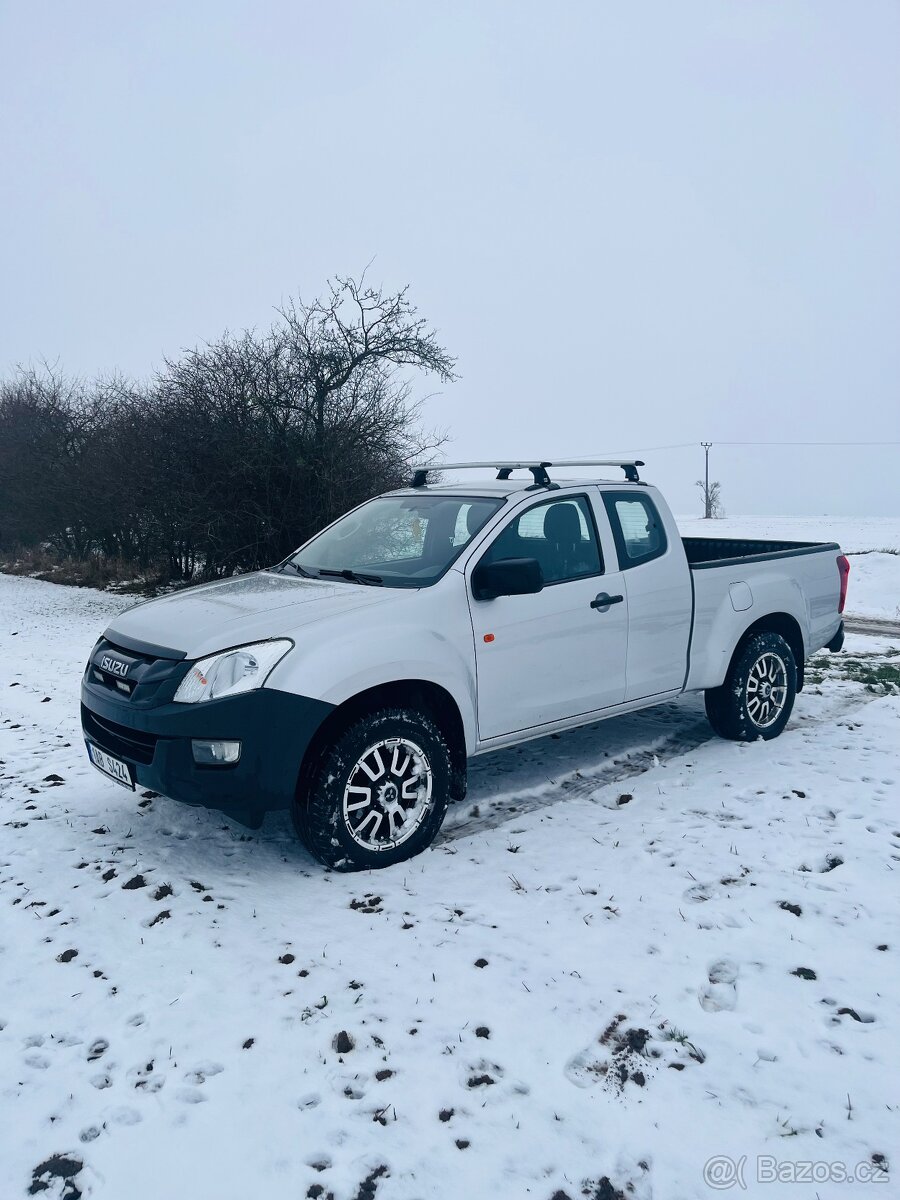 Isuzu D-Max - 11