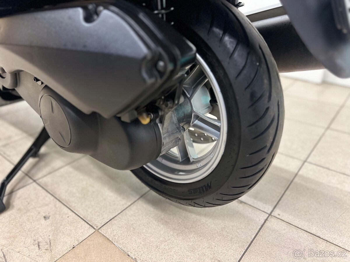 SUZUKI BURGMAN 200 - 11