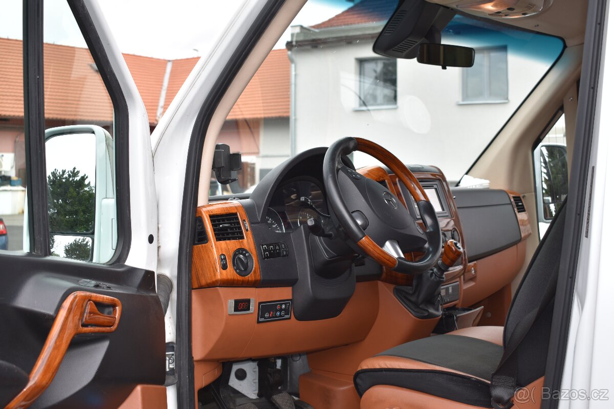 Mercedes Sprinter 519 CDI XXL | V6 | 20+1míst - 11