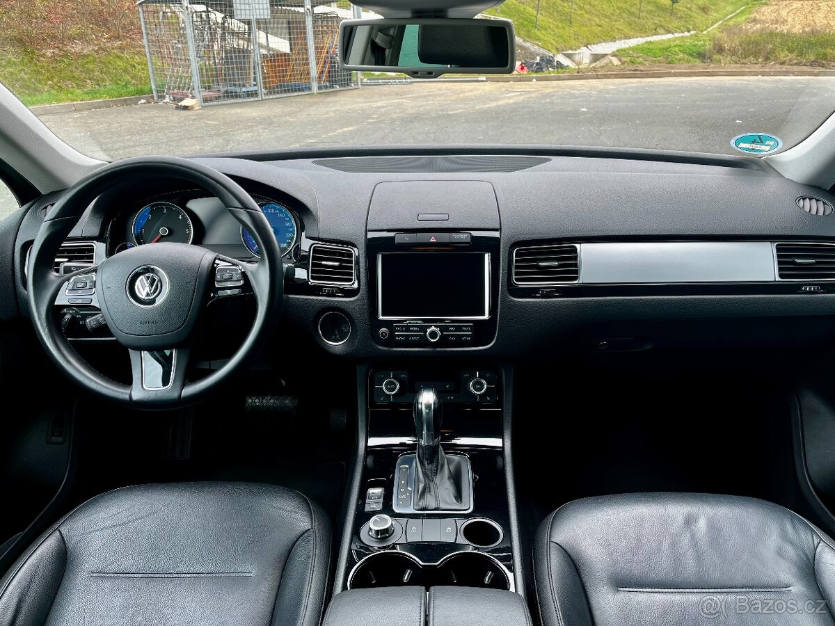 VW Touareg 3.0TDI 180kW WEBASTO Tažné VÝHŘEV Bi-Xenony NAVI - 11