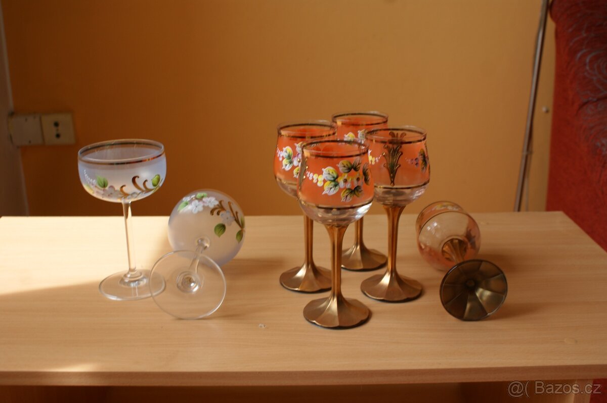 třetích 20fotek Sklo a porcelán různe prodám + 2 těžítka - 11