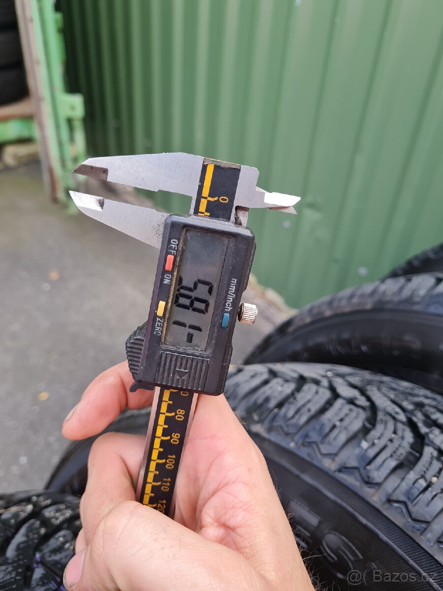 Kola Volvo XC60 Nokian 235/65 R17 - 11