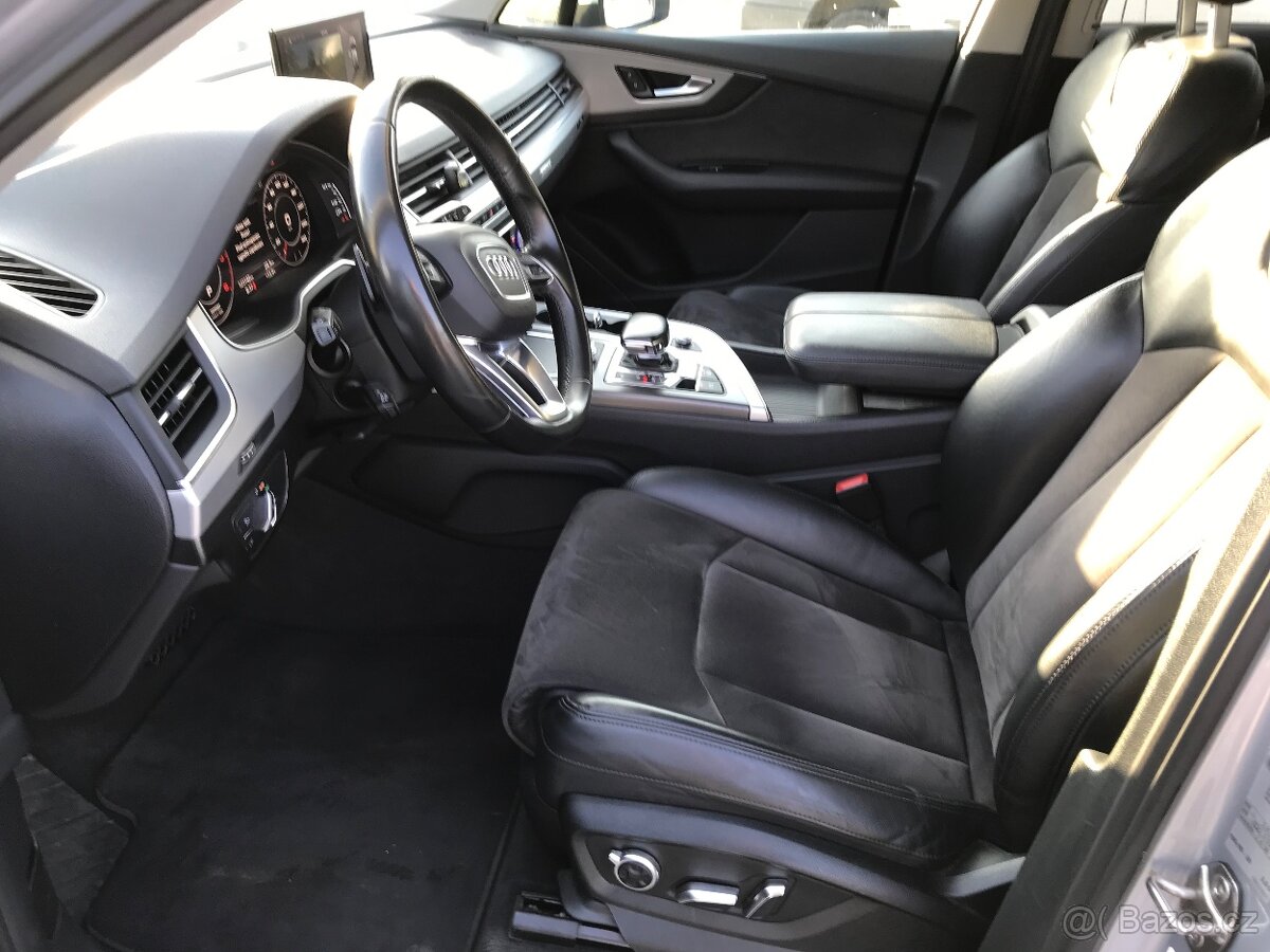 AUDI Q7 S-Line - 11