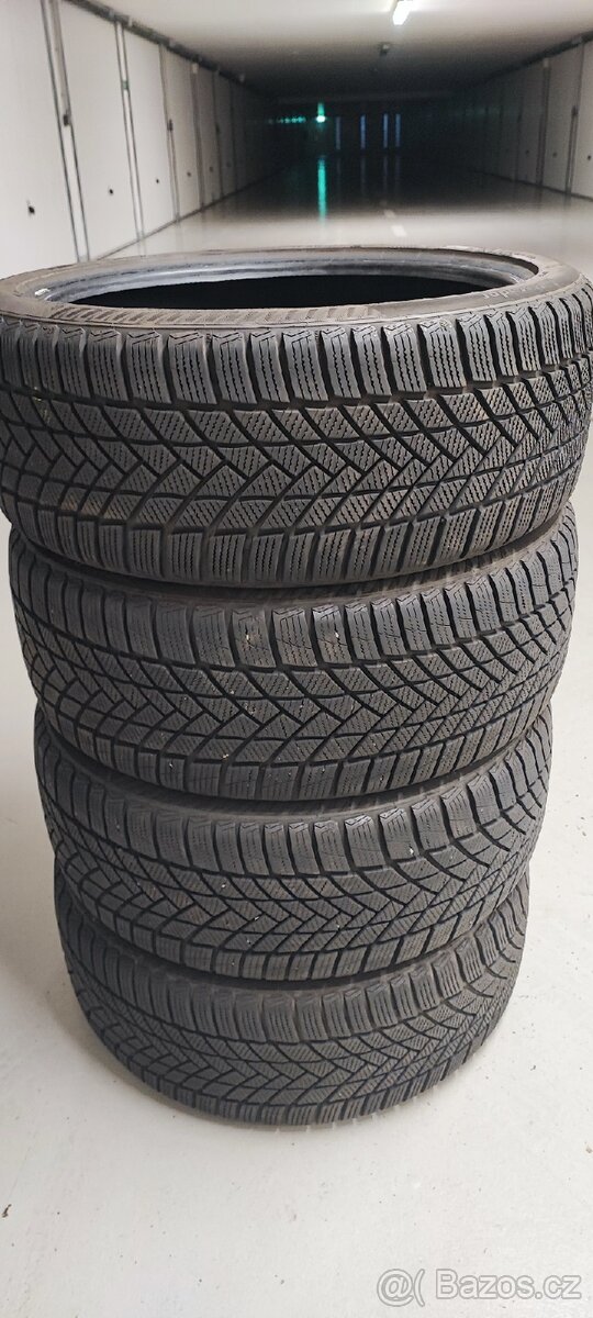 Jako nové 225/40/19 Matador Nordicca, DOT 2124, vz 9.2-8.0mm - 11