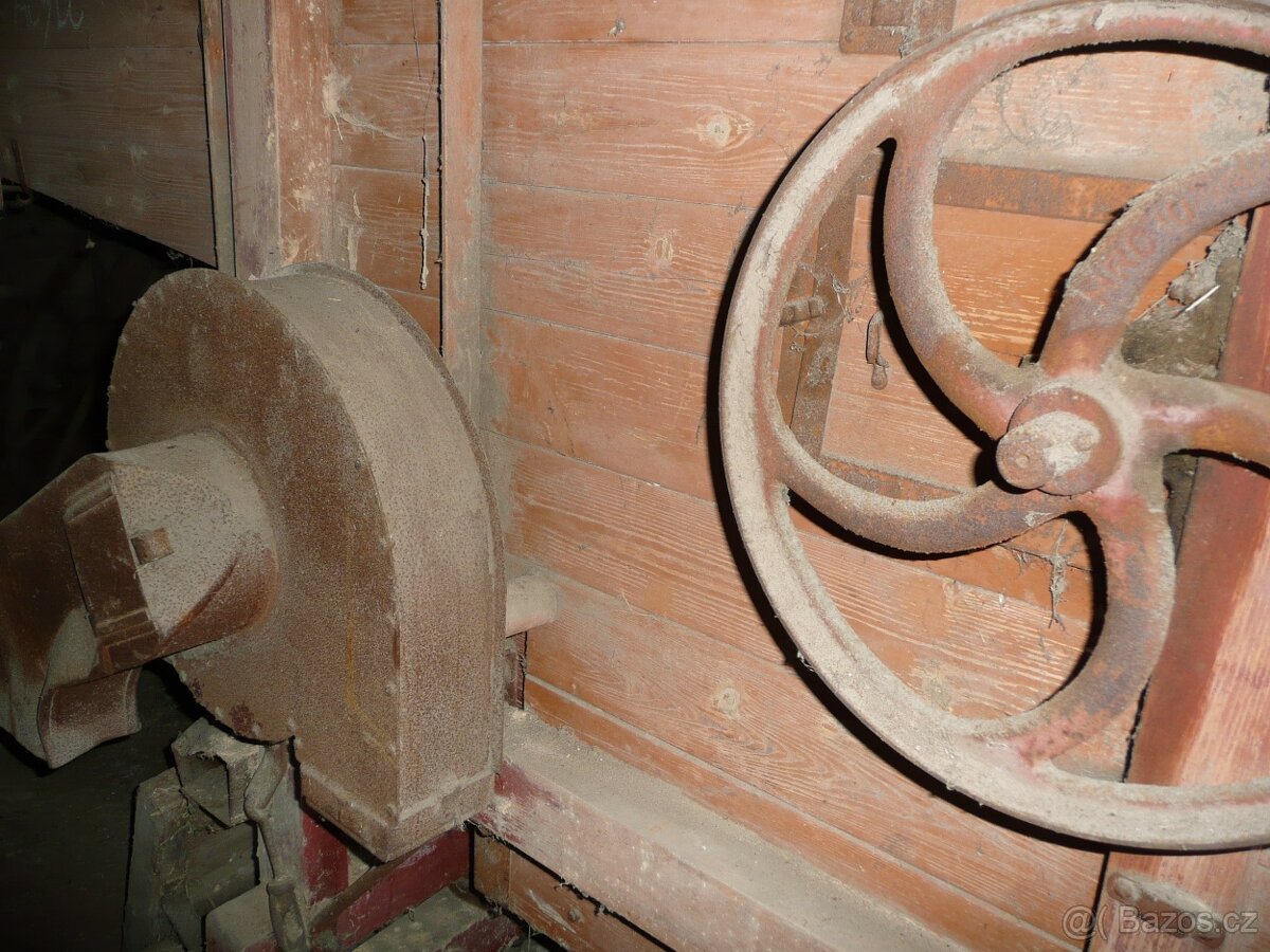 WIKOV historická mlátička - 11