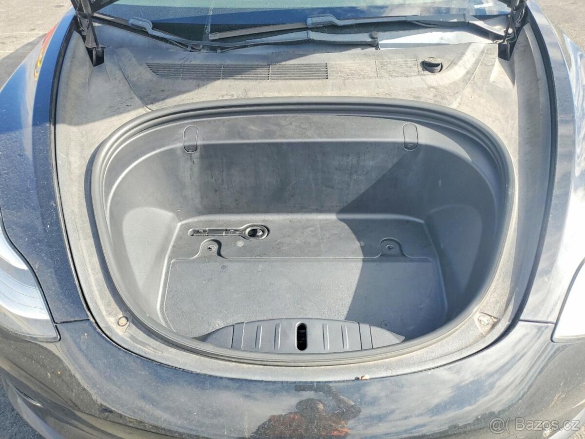 Tesla Model 3 2019 - 11