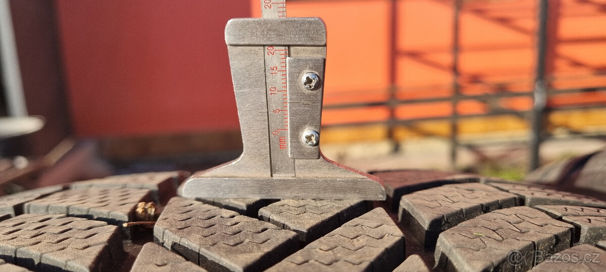 285/45r21 Bridgestone Blizzak LM005 zimní 3ks 285/45/21 - 11