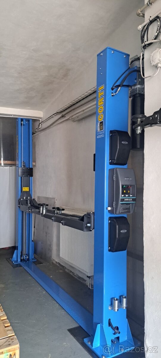 Vybavení pneu-autoservisu( zvedák,zouvačka,vyvažovačka) - 11