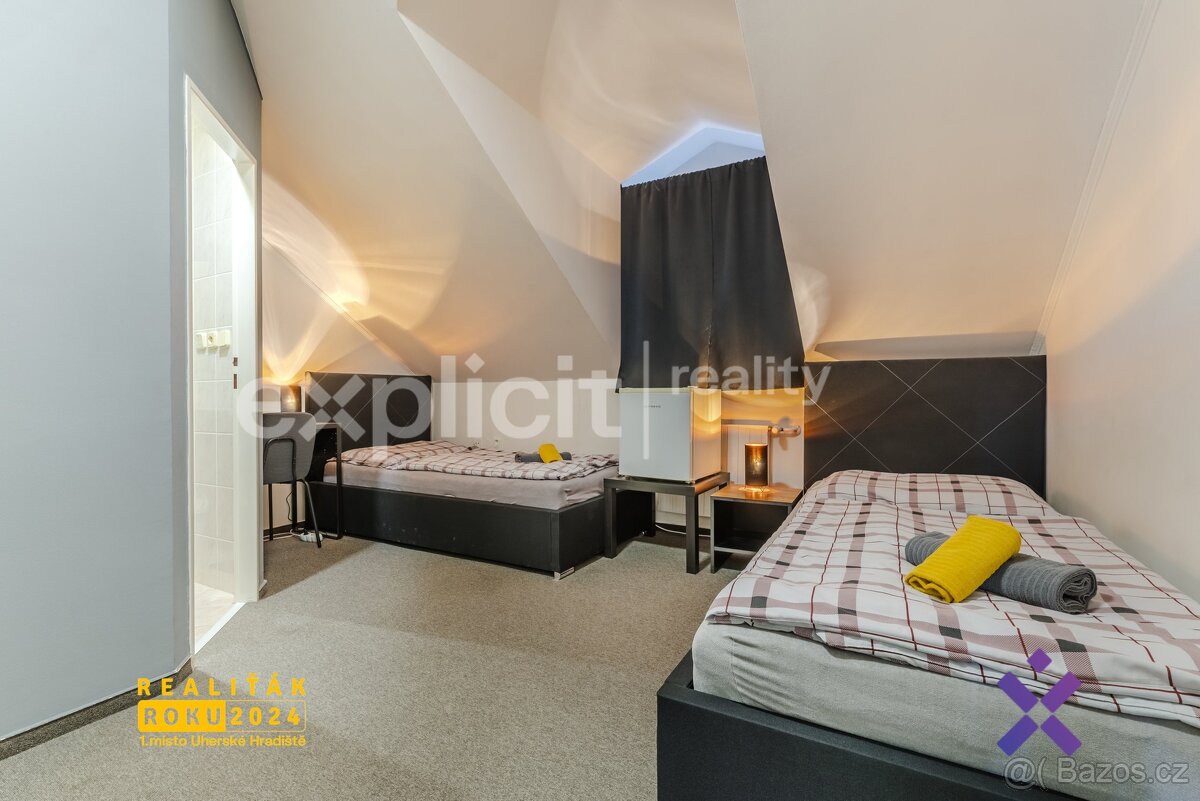 Prodej víceúčelového komplexu 695 m², pozemek 1 554 m² - Uhe - 11