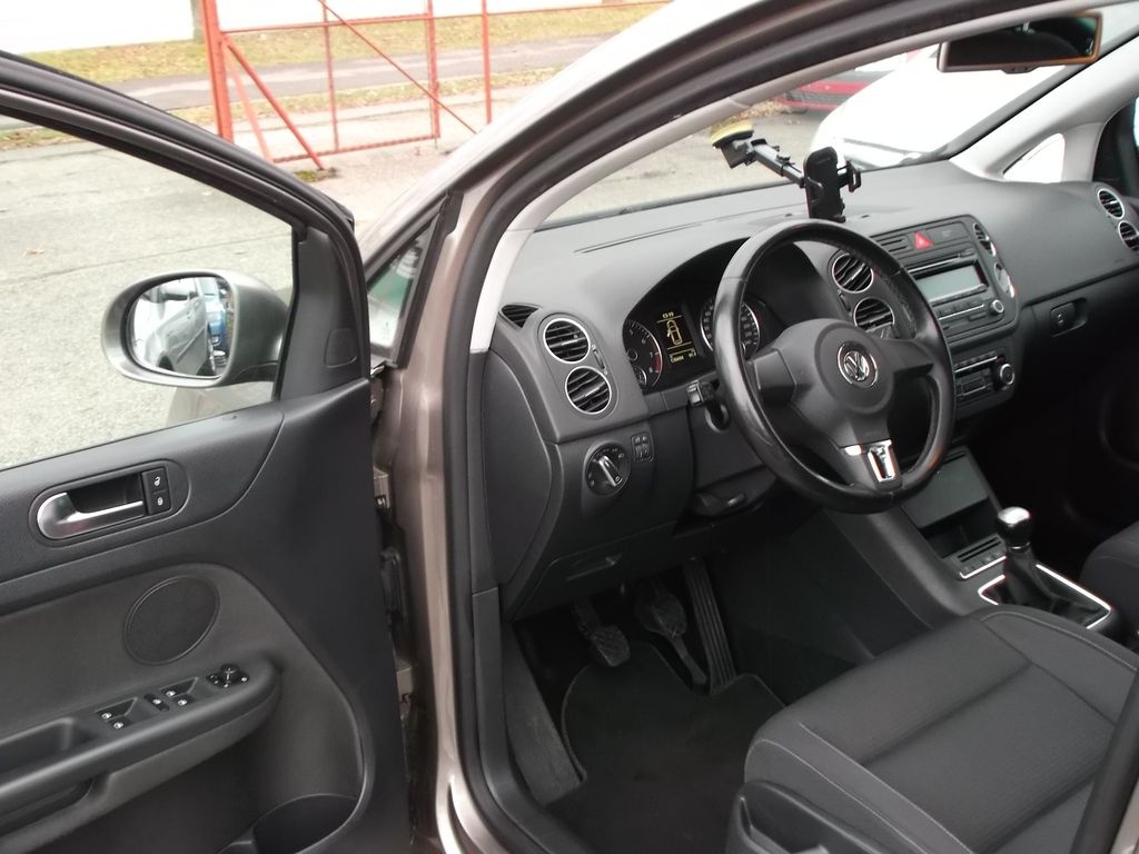 Volkswagen Golf Plus 1,4 16V vyhř.sed,aut.kl,parksenzory,TOP - 11