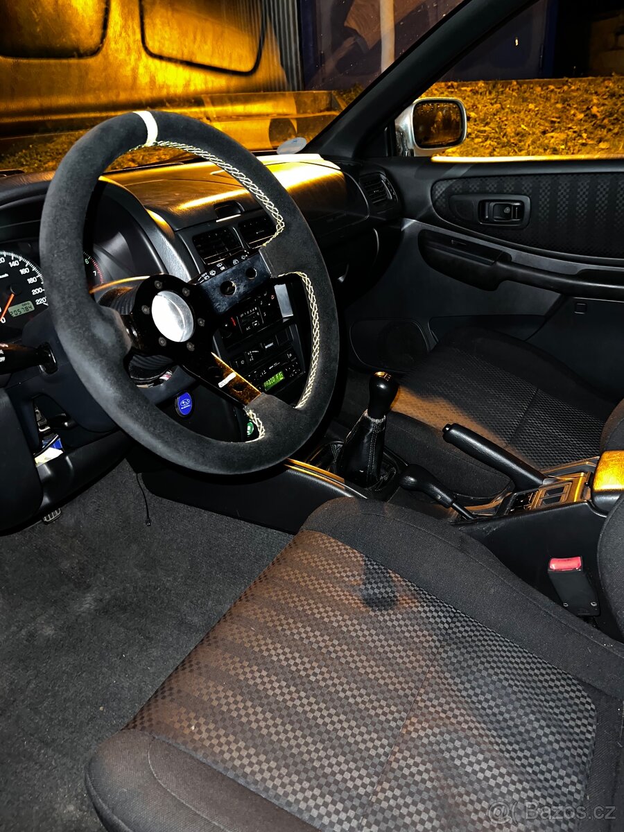 Subaru Impreza 2.0 92kw combi - 11