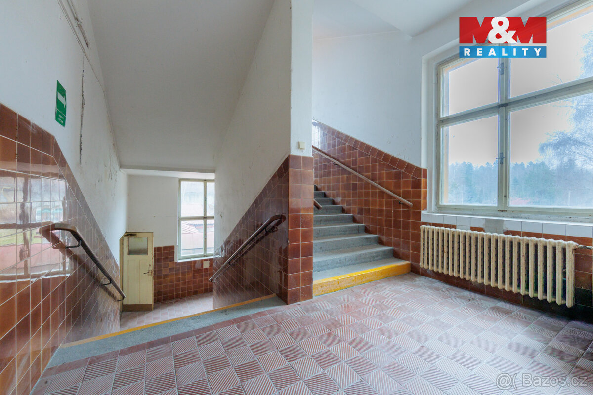 Prodej nájemního domu, 2400 m², Aš, ul. Kotkova - 11