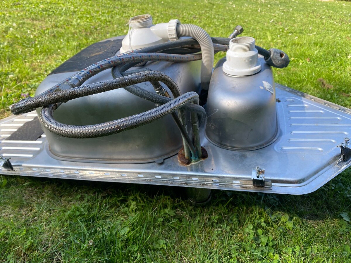 Dřez Nerezový - 11