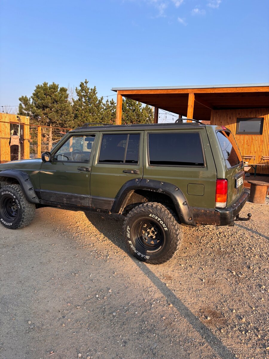 Jeep xj cherokee - 11