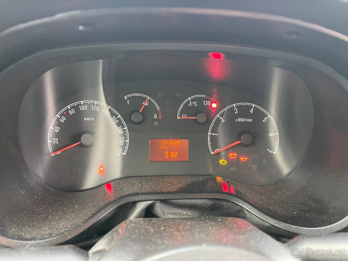 Opel Combo 2016 1.4 benzin, 70 kw - 11