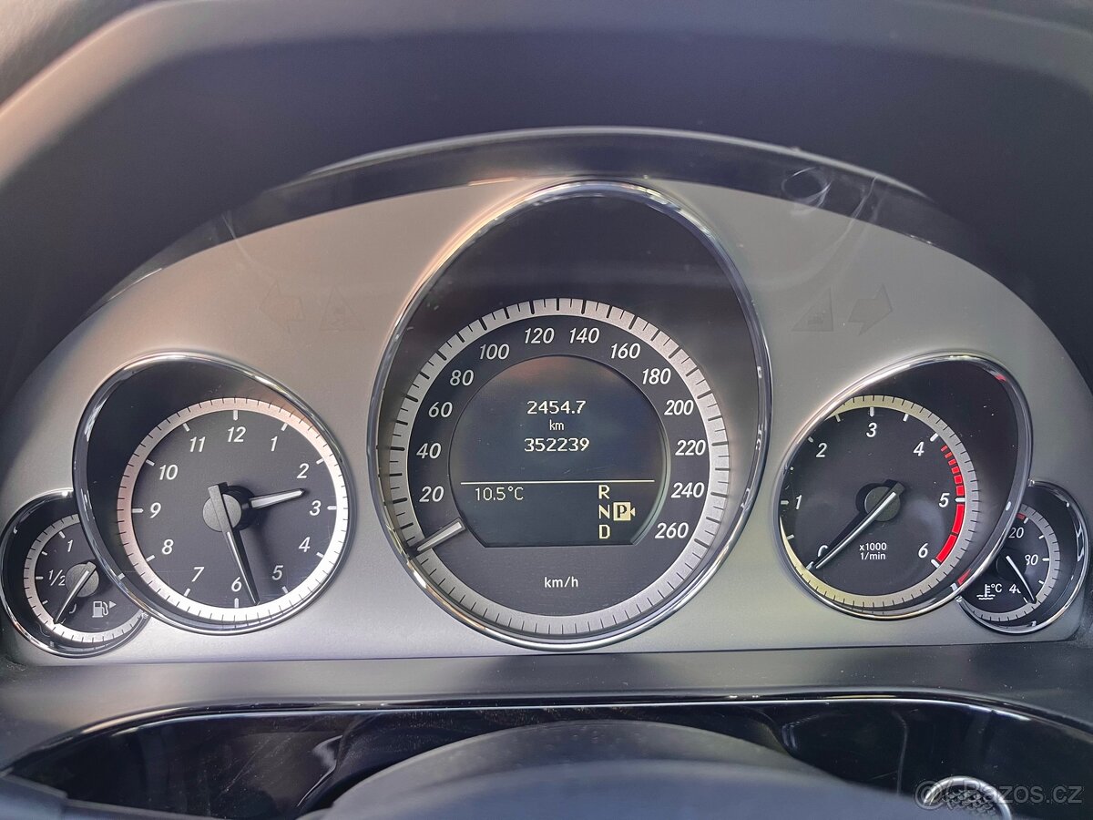 Mercedes Benz E-350 CDI W212 - 11