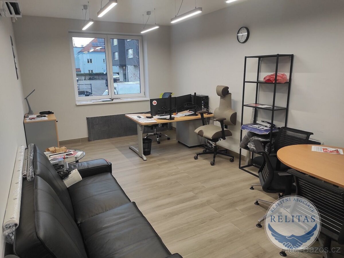 Prodej obchodních prostor 210 m² - 11