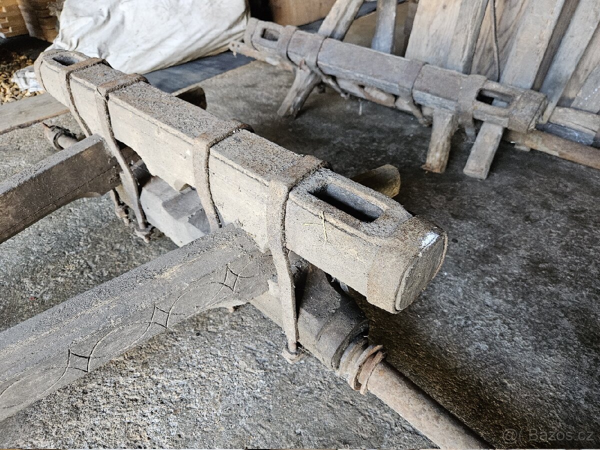 Části historického vozu - starý žebřiňák - 11