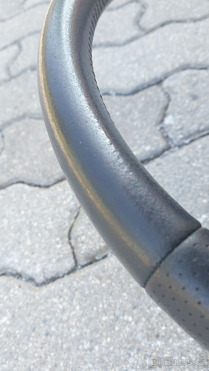 Nissan Pathfinder R51 – Volant - 11