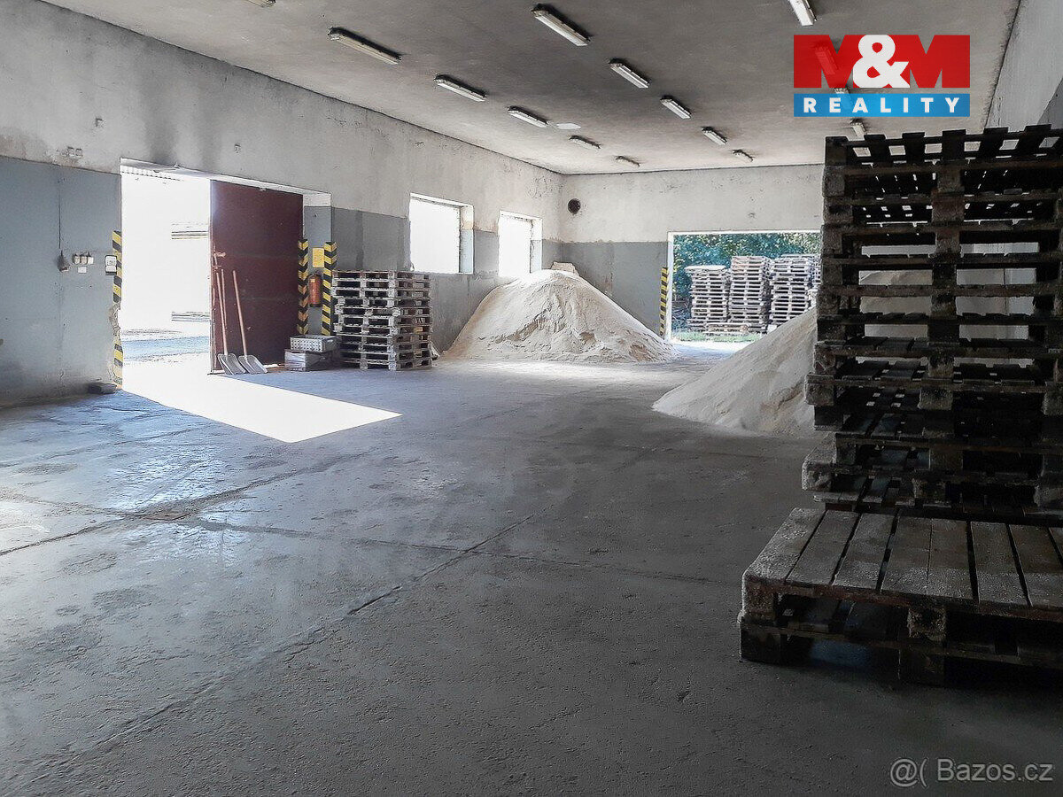 Pronájem areálu, 9209 m², Terezín, ul. Pražská - 11