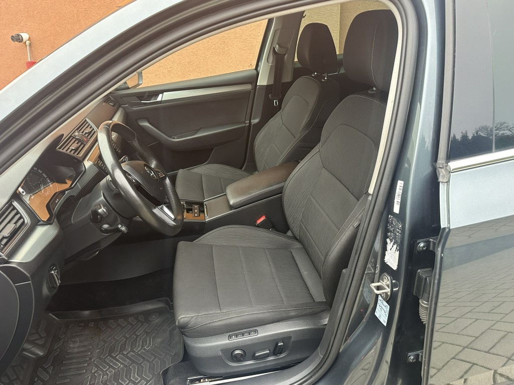 Škoda Superb 2.0 TDi 140kW 4x4 serviska - 11