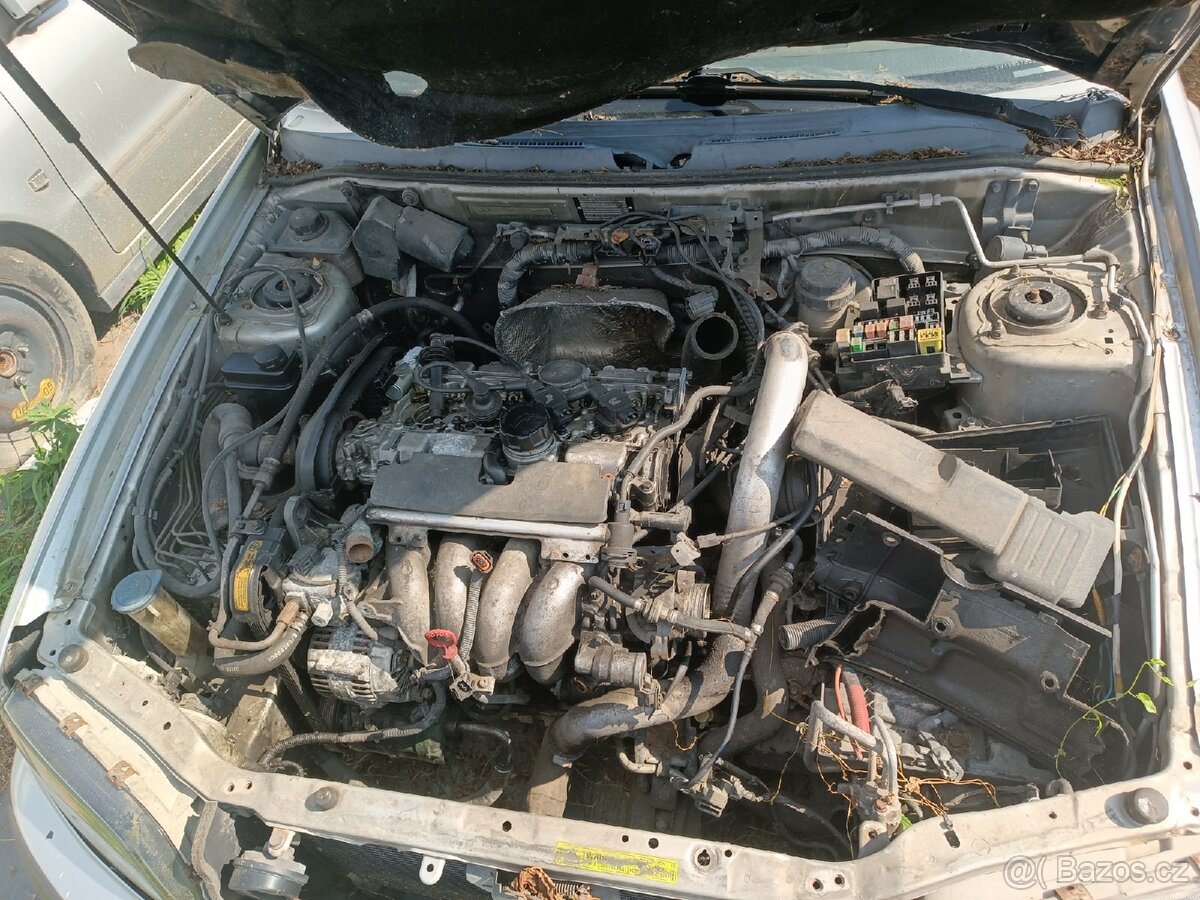 Díly Volvo V40 - 11