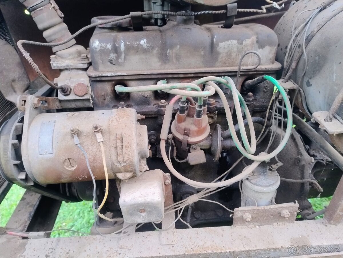 Malotraktor domací výroby s hydralikou - 11