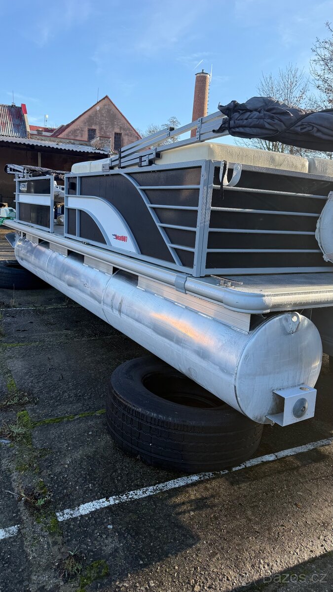 Katamaran 5/2023 dobre vybaven - 11