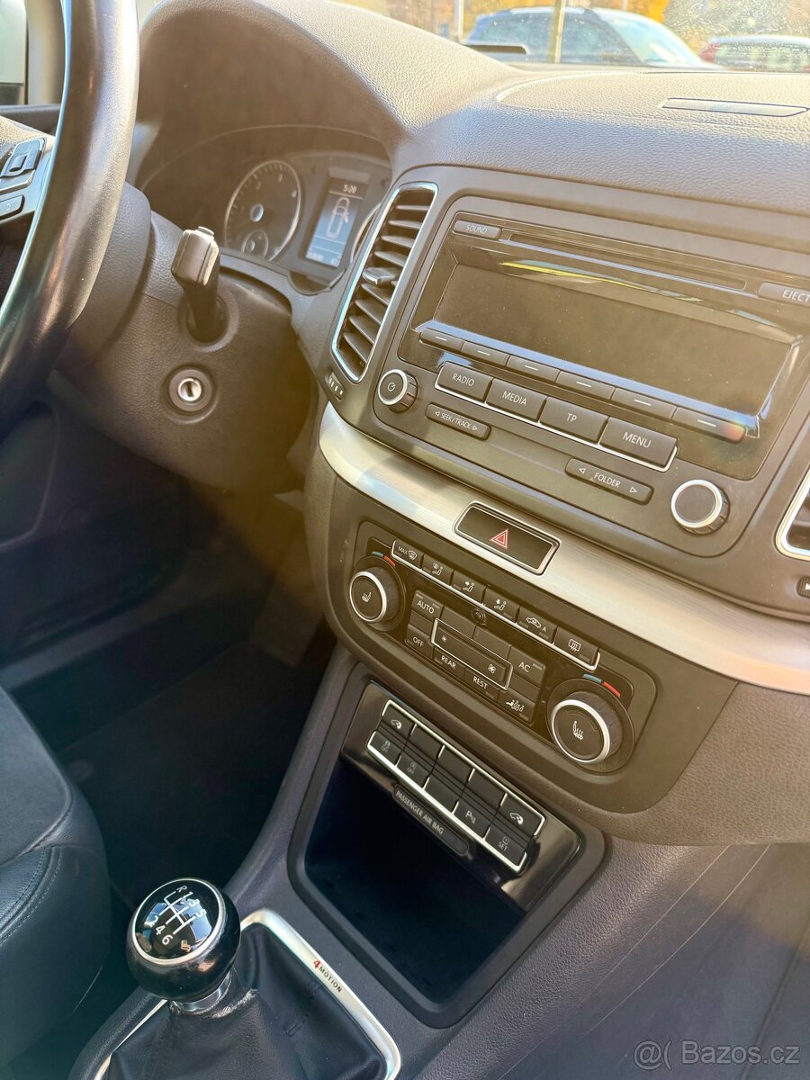 VW Sharan 2.0 TDI 4-motion Alcantara, Webasto - 11