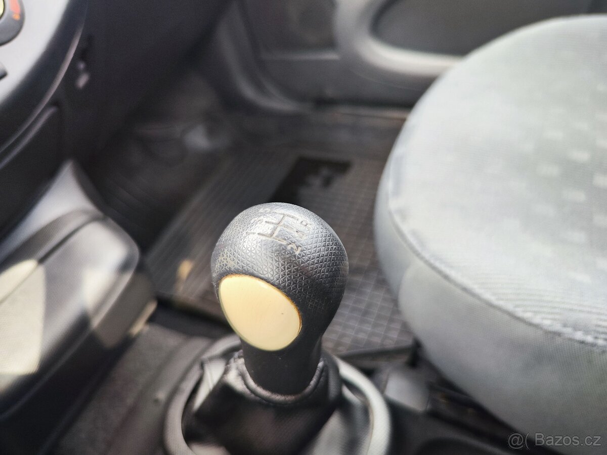 Nissan Micra 1.0i/48kW 1.maj ČR - 11