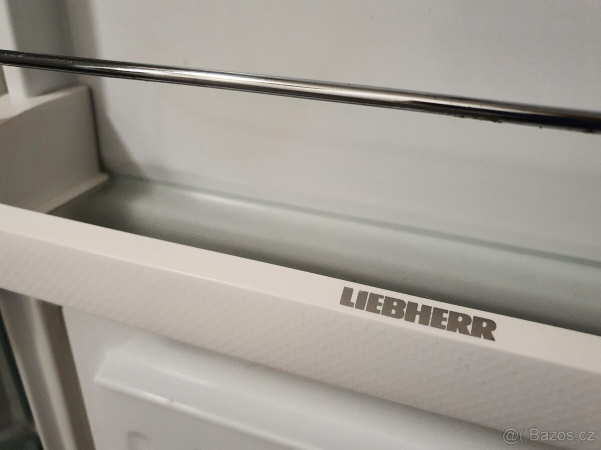 lednice LIEBHERR A+ s mrazákem dole - 11
