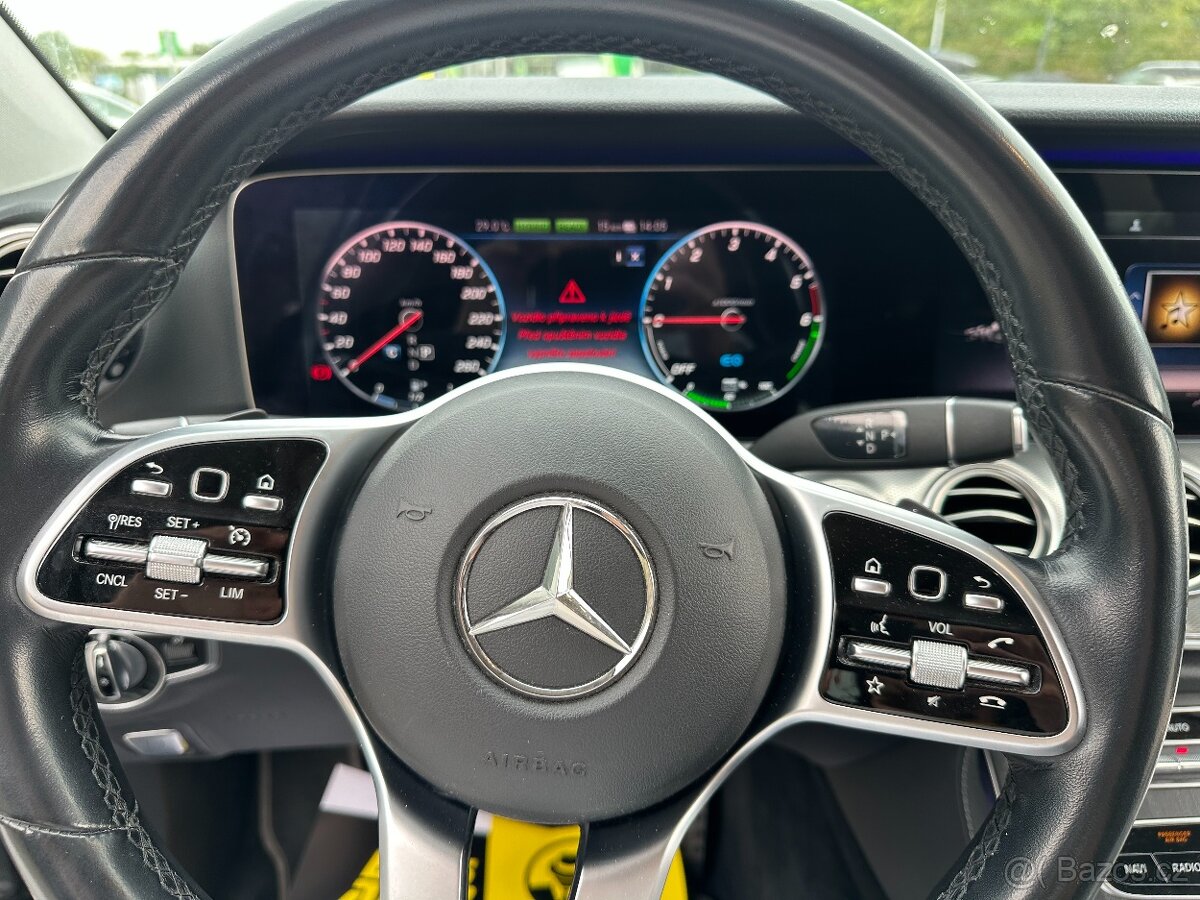 Mercedes-Benz E 300 2020 - 11