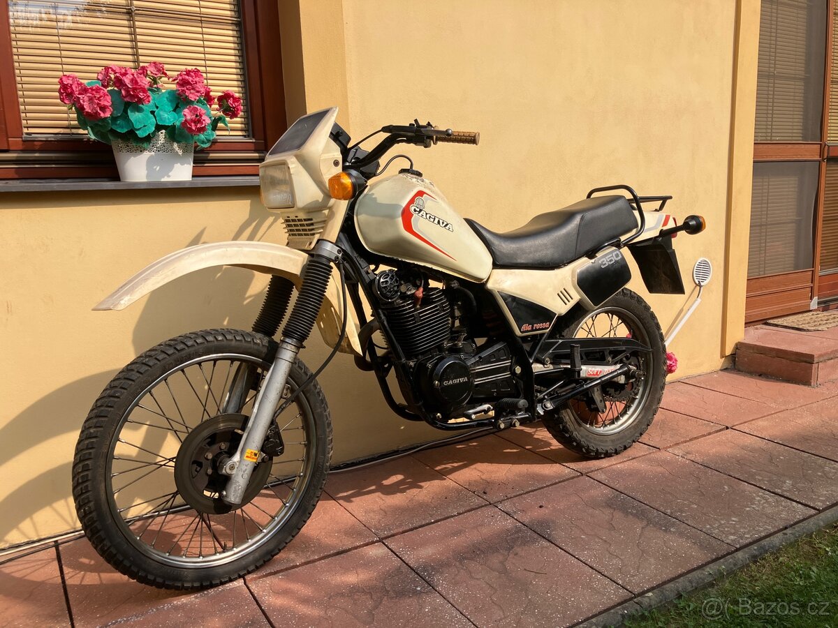 Cagiva Ala Rossa 350 r.v. 1985 - 11