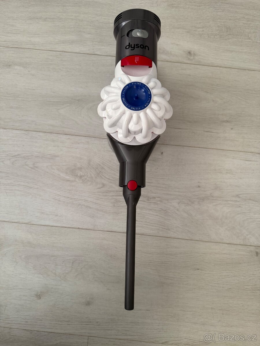 Dyson V7 - 11