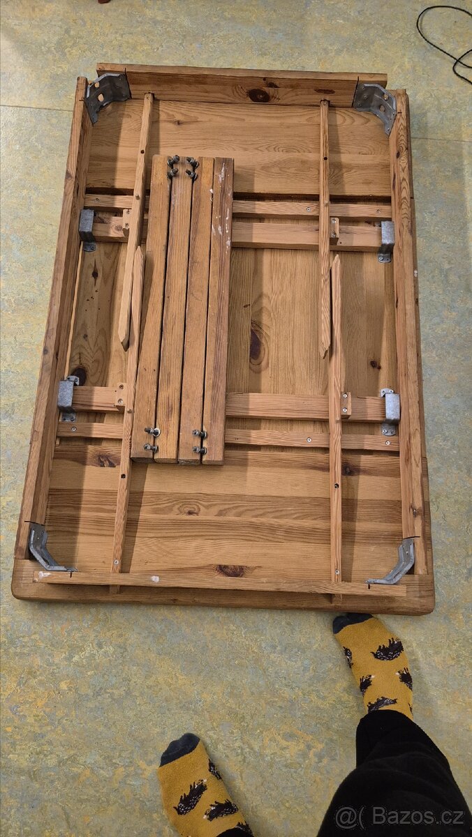 Masivní jídelní rozkládací stůl - 11