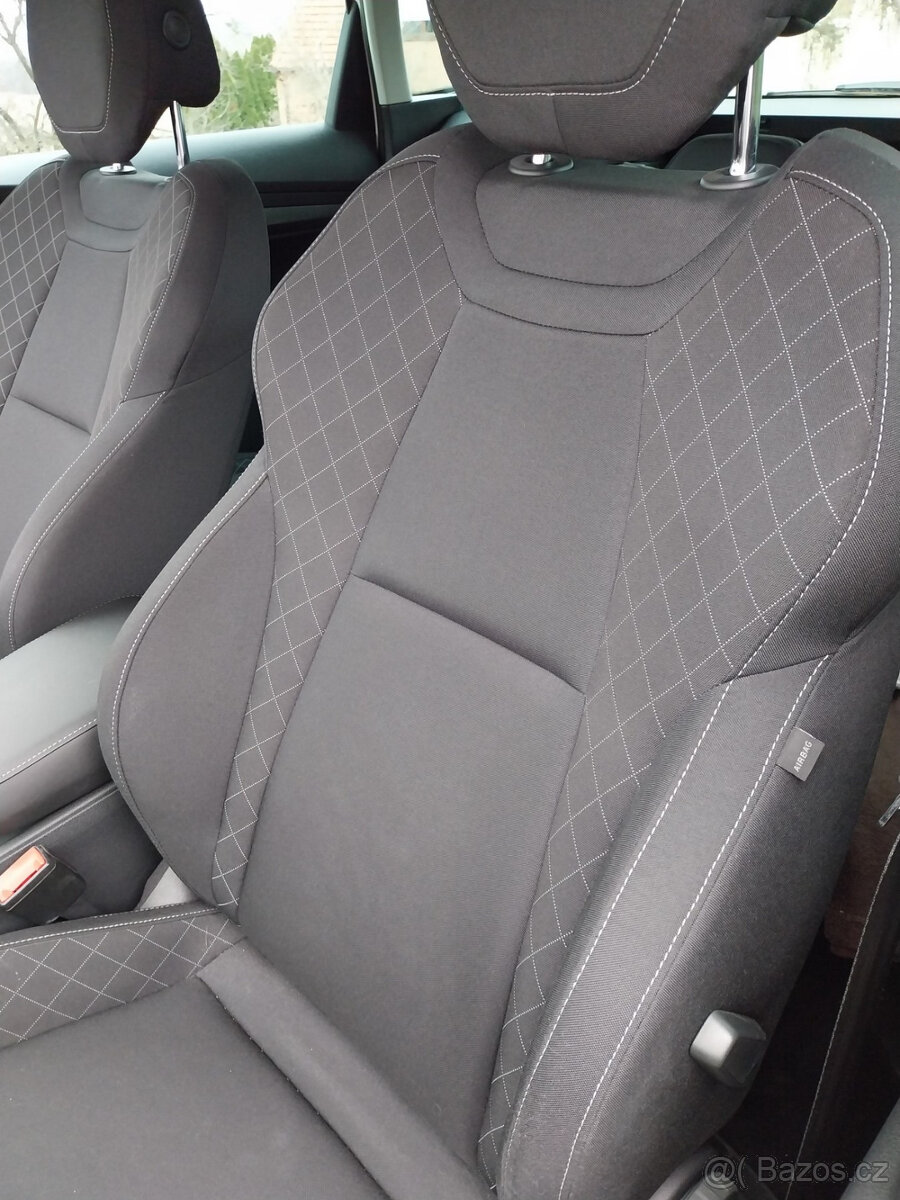 Škoda Karoq Ambition 2,0 TDI 4x4 DSG - 11