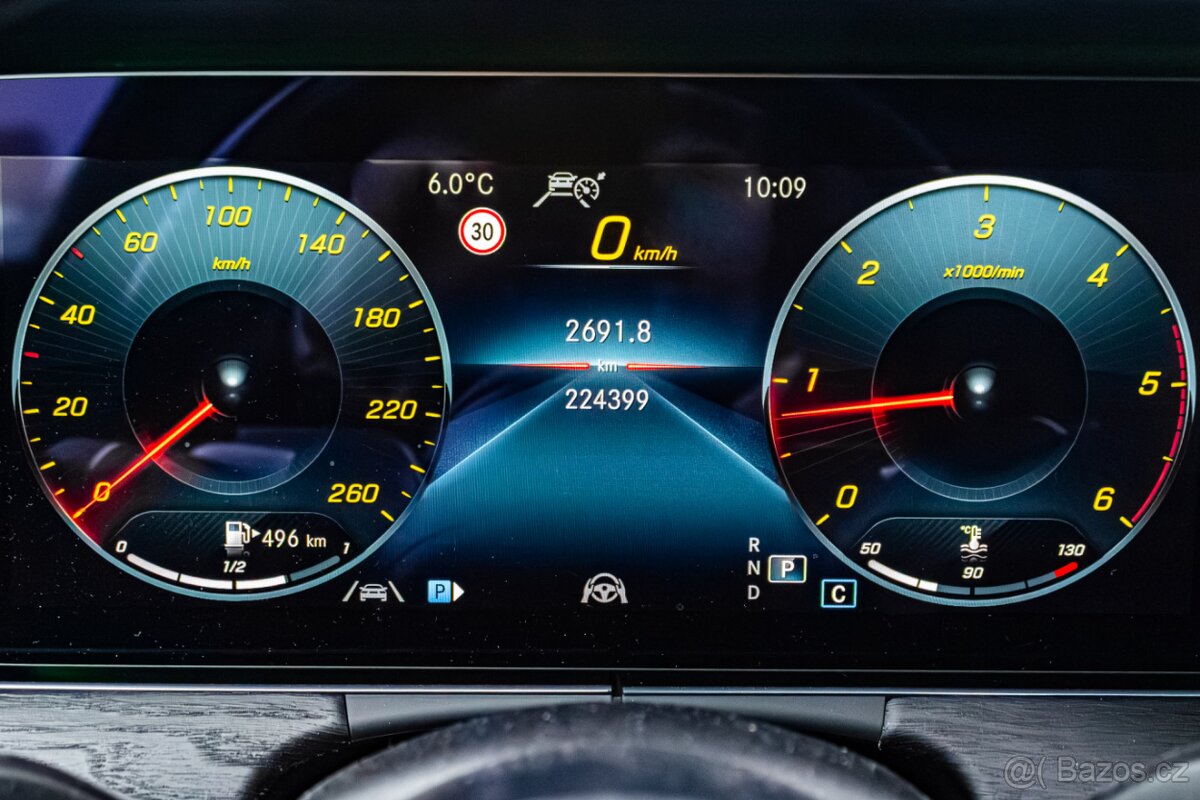 Mercedes-Benz E220d 4Matic / AMG Line / Burmester - 11