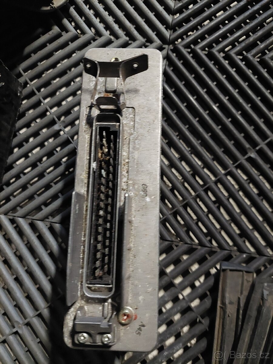 BMW E34 JEDNOTKY - 11