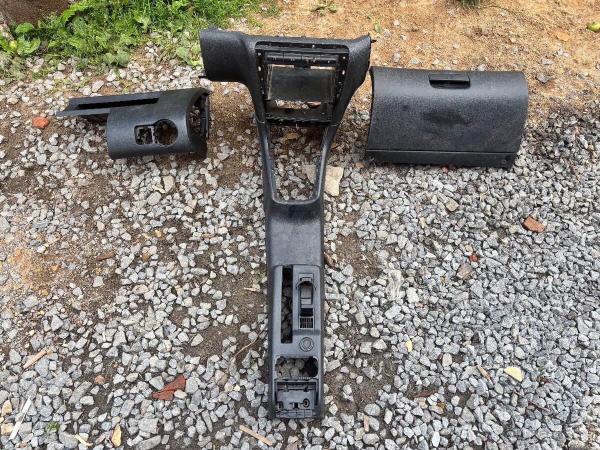 Škoda octavia 1 1.9tdi 81kw combi díly z vozu - 11